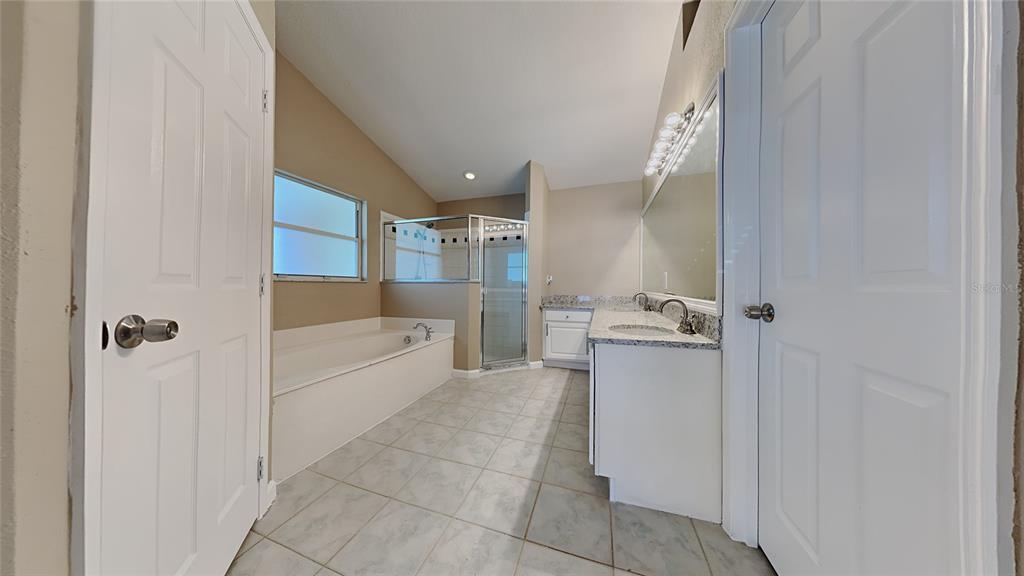 7613 SILVER CROWN COURT