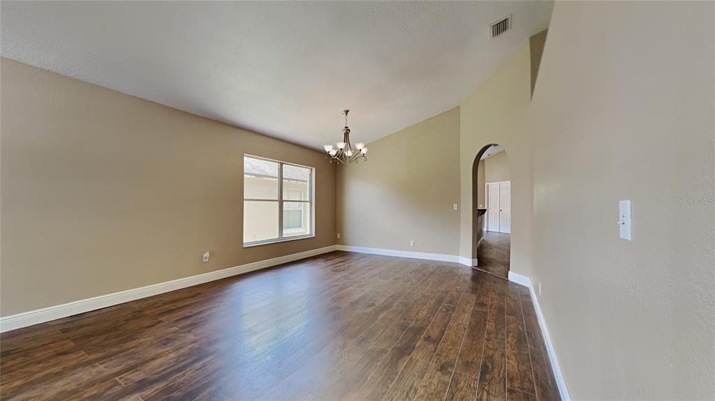 7613 SILVER CROWN COURT