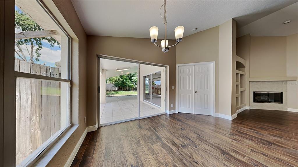 7613 SILVER CROWN COURT