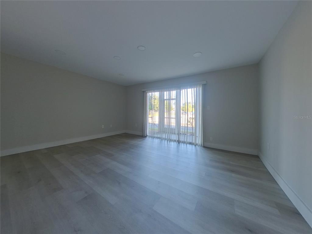 544 ORANGE DRIVE Unit: 12