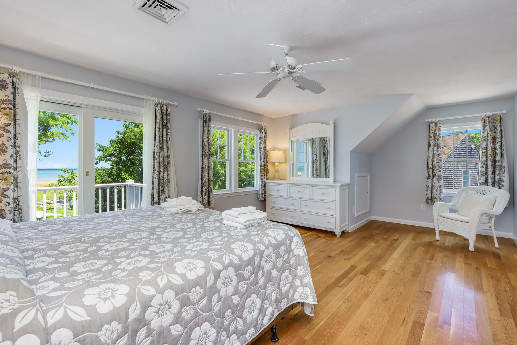 40 Linger Longer Cartway