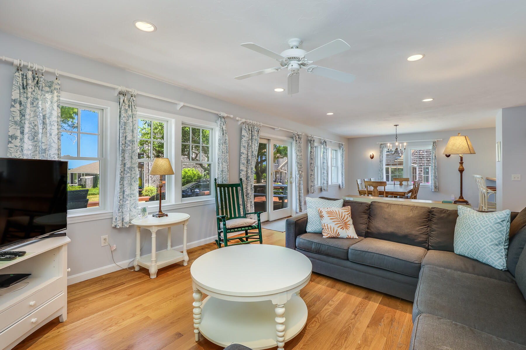 40 Linger Longer Cartway