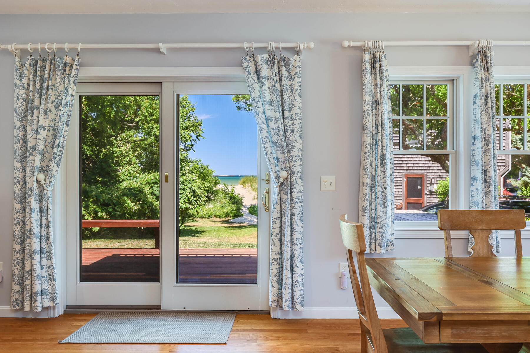 40 Linger Longer Cartway