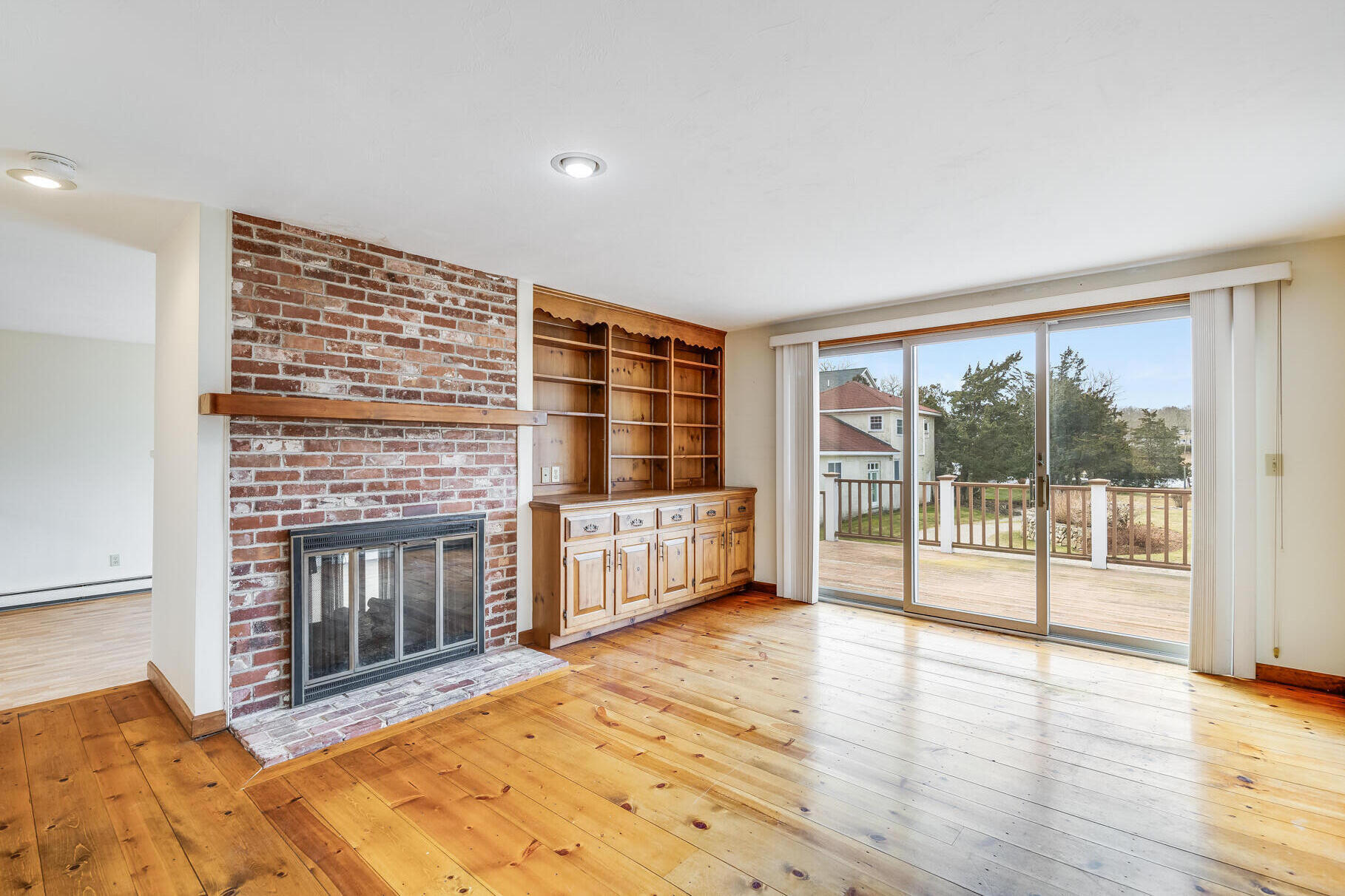 61 Bay Lane
