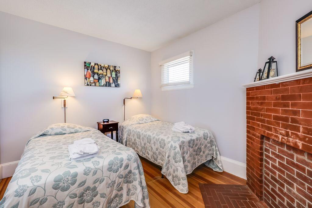 261 Linnell Landing Road # 4