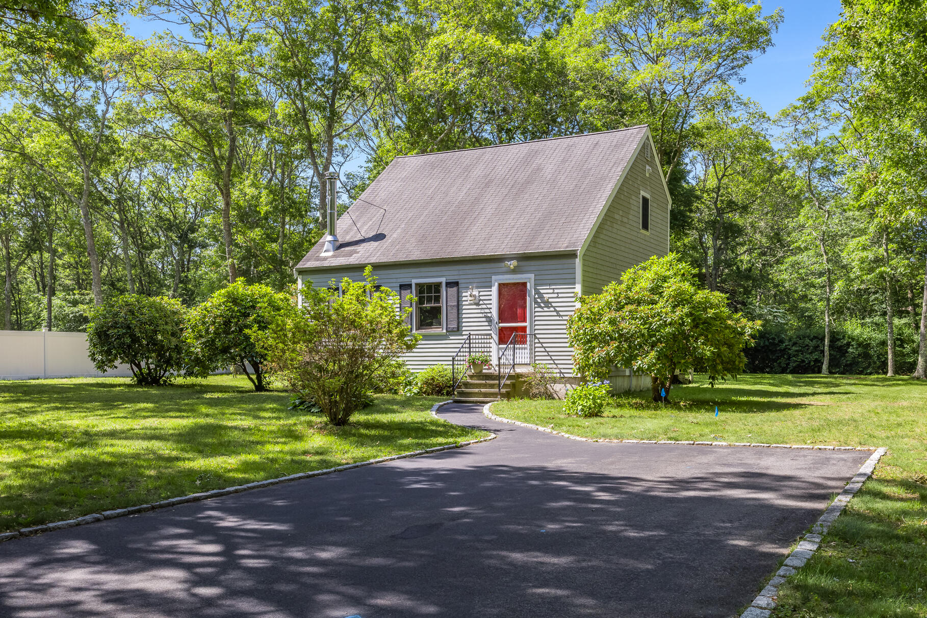 153 Blackthorn Road
