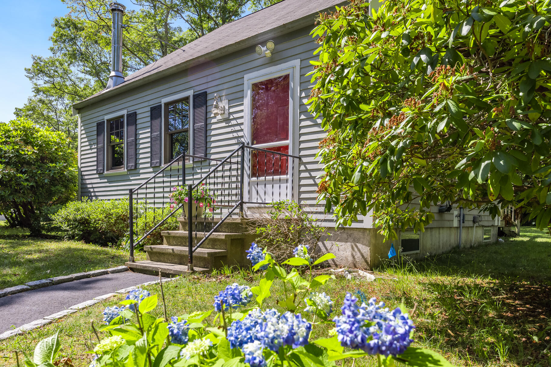 153 Blackthorn Road