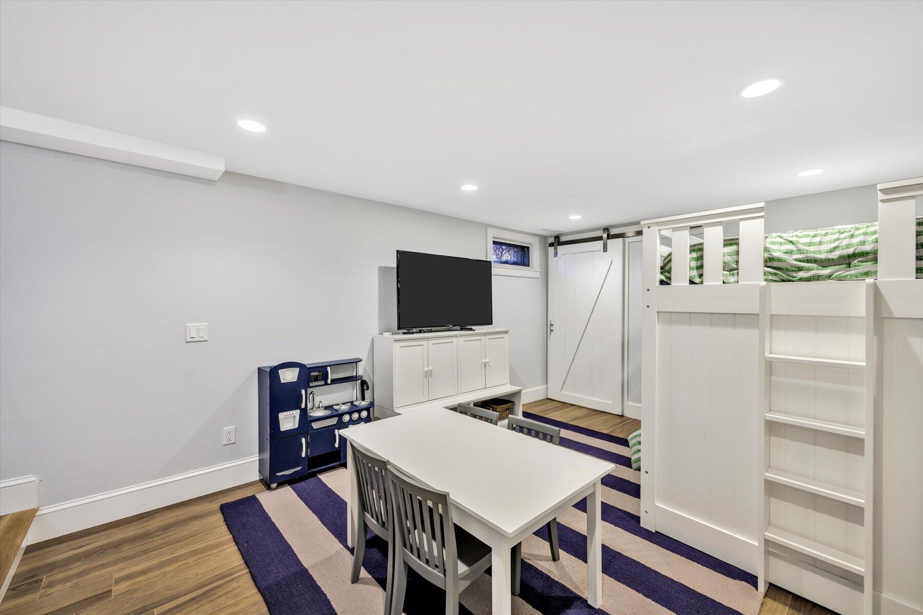 37 Stony Way
