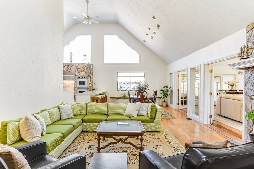 60 Deerfield Rd