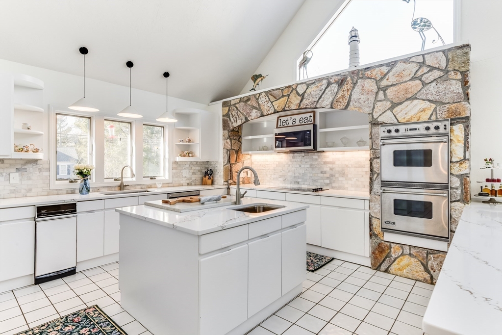 60 Deerfield Rd