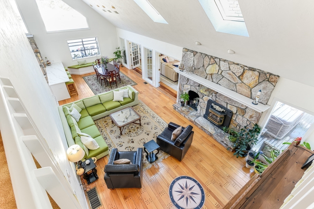 60 Deerfield Rd