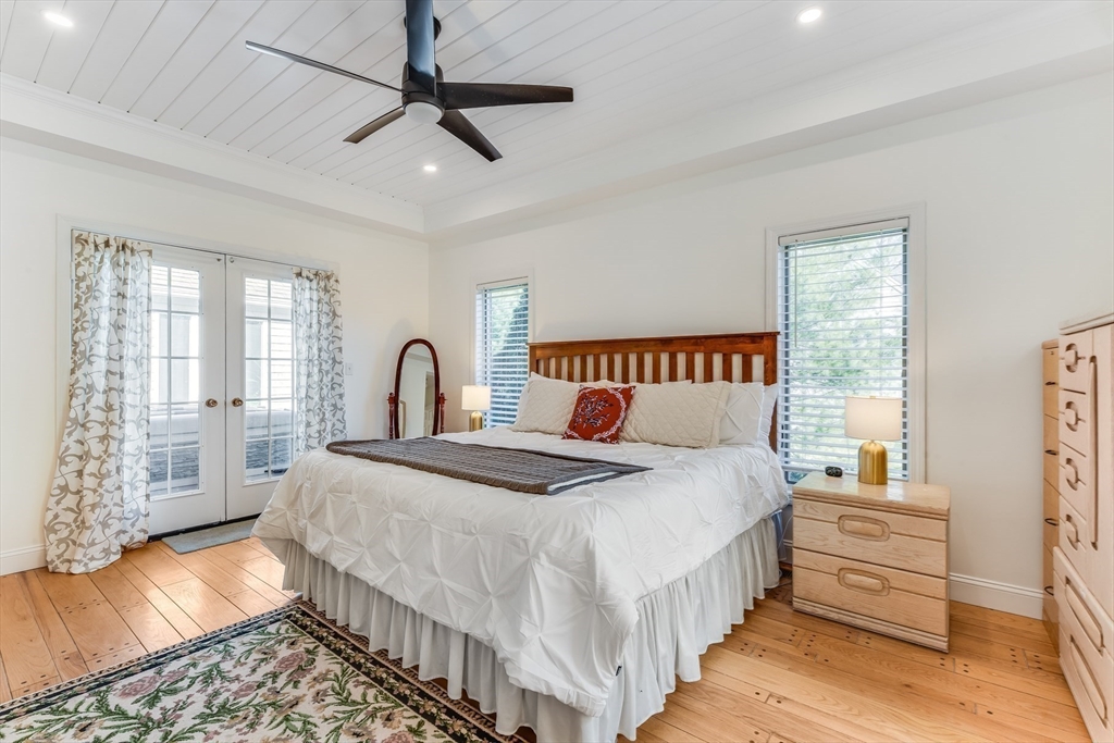 60 Deerfield Rd