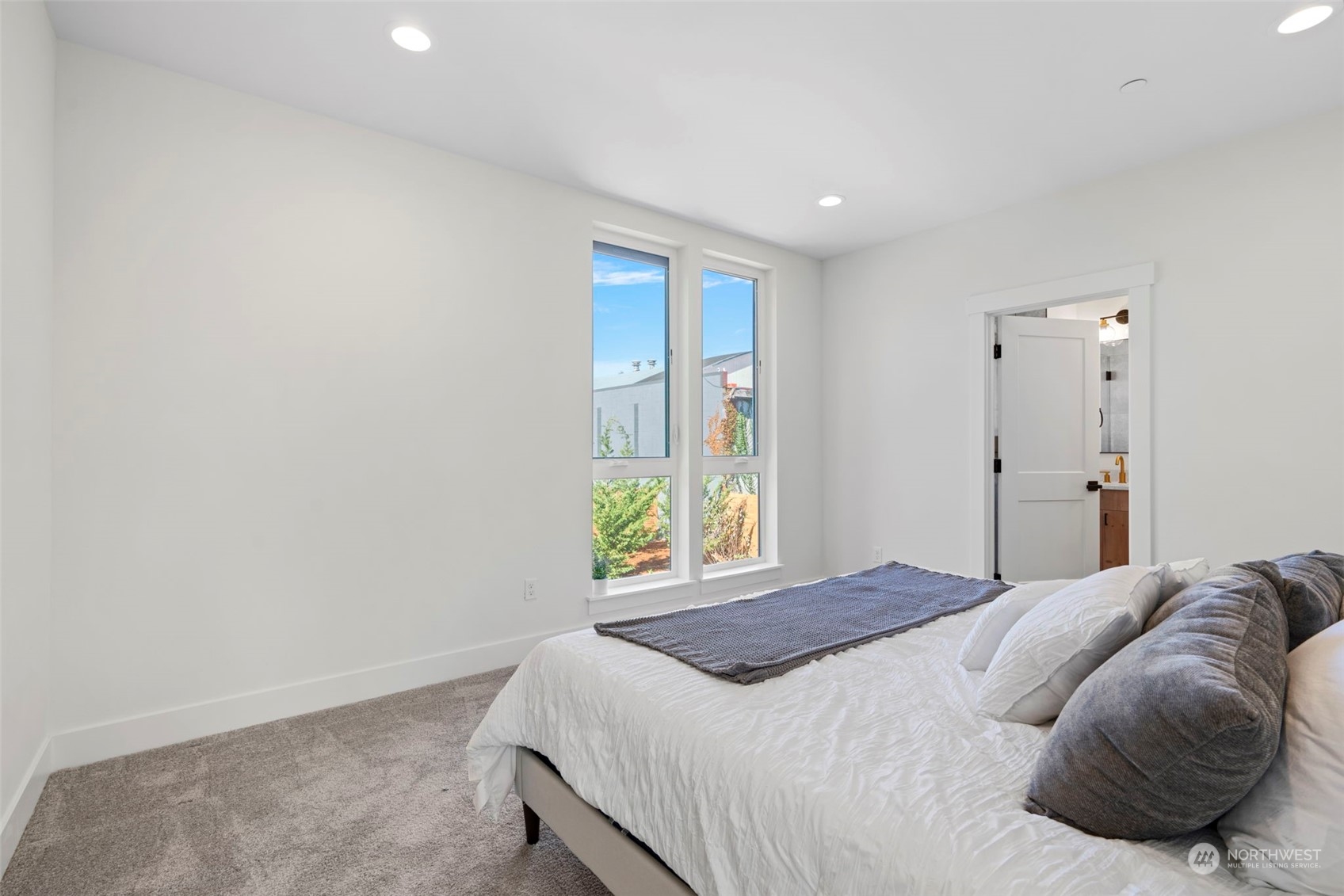 20122 61st Place W Unit: TH12