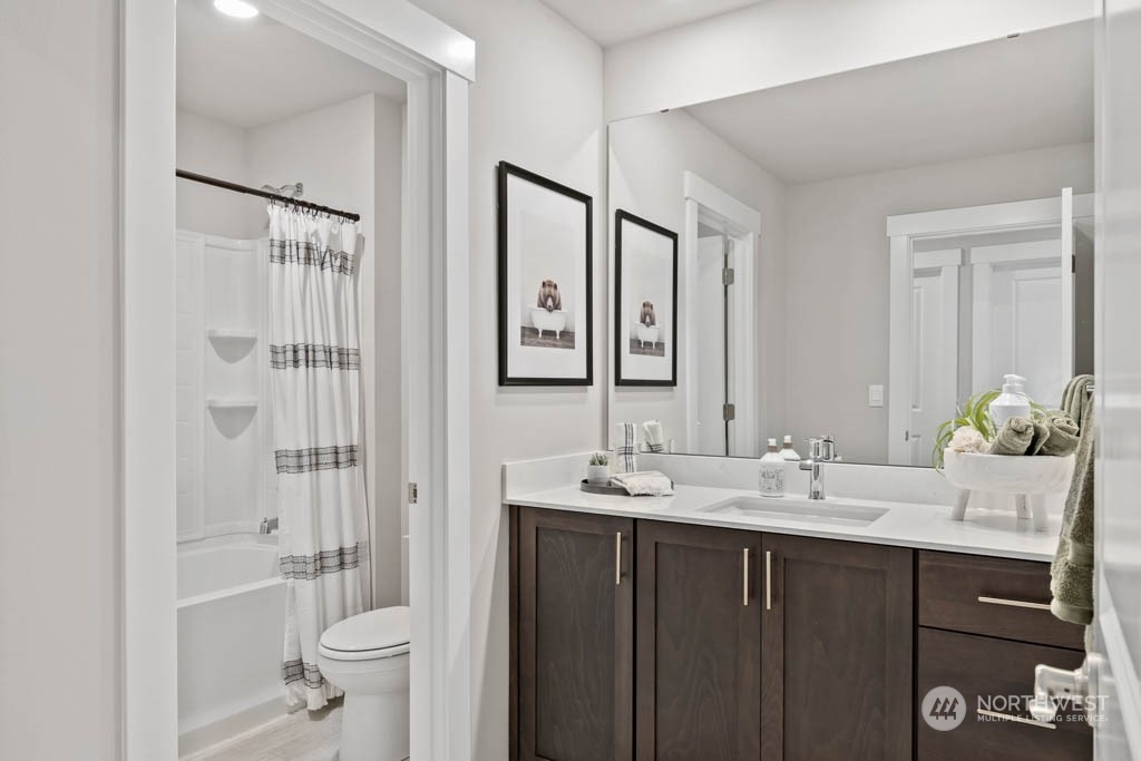 18409 6th Avenue W Unit: NCV34