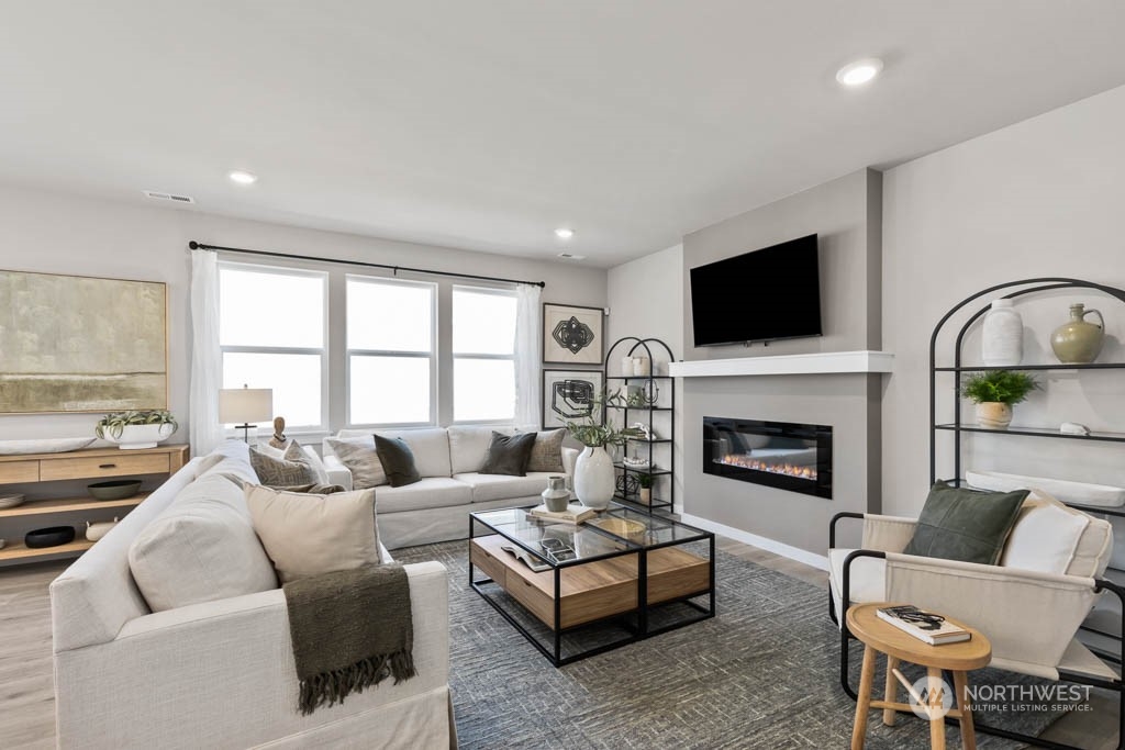 18409 6th Avenue W Unit: NCV34