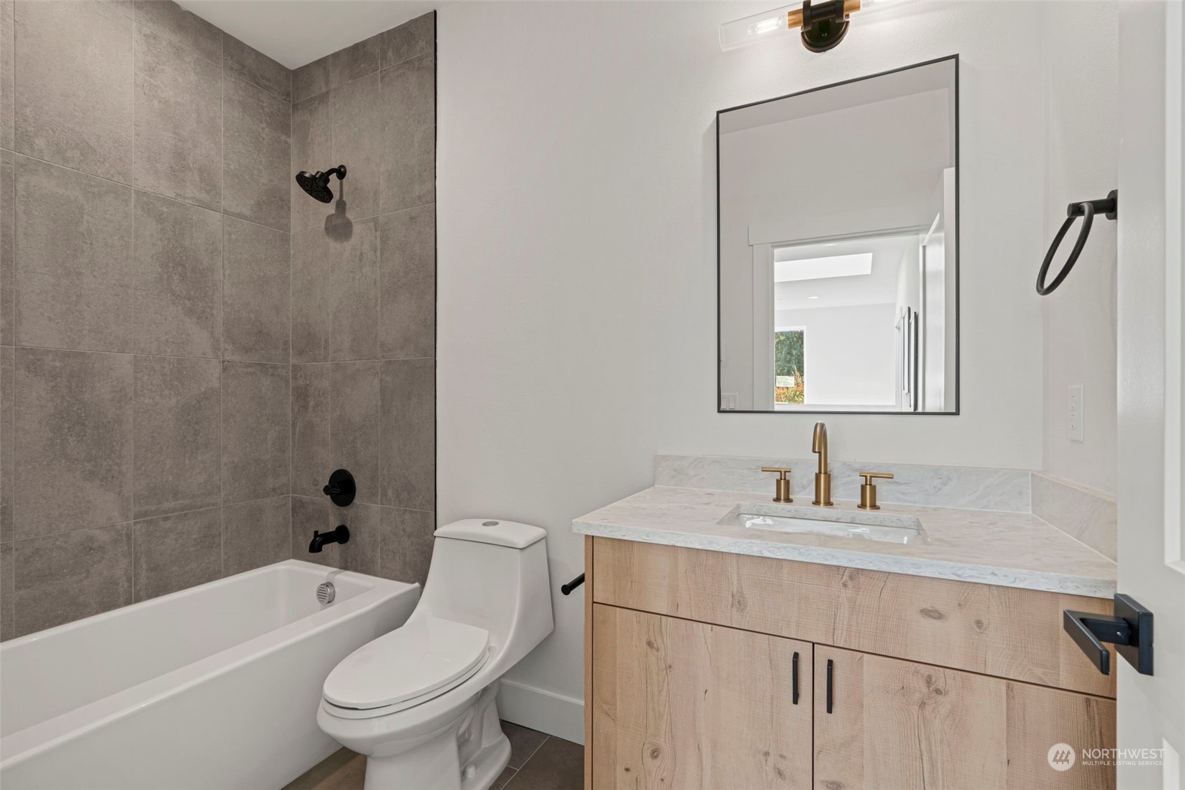 20120 61st Place W Unit: TH13