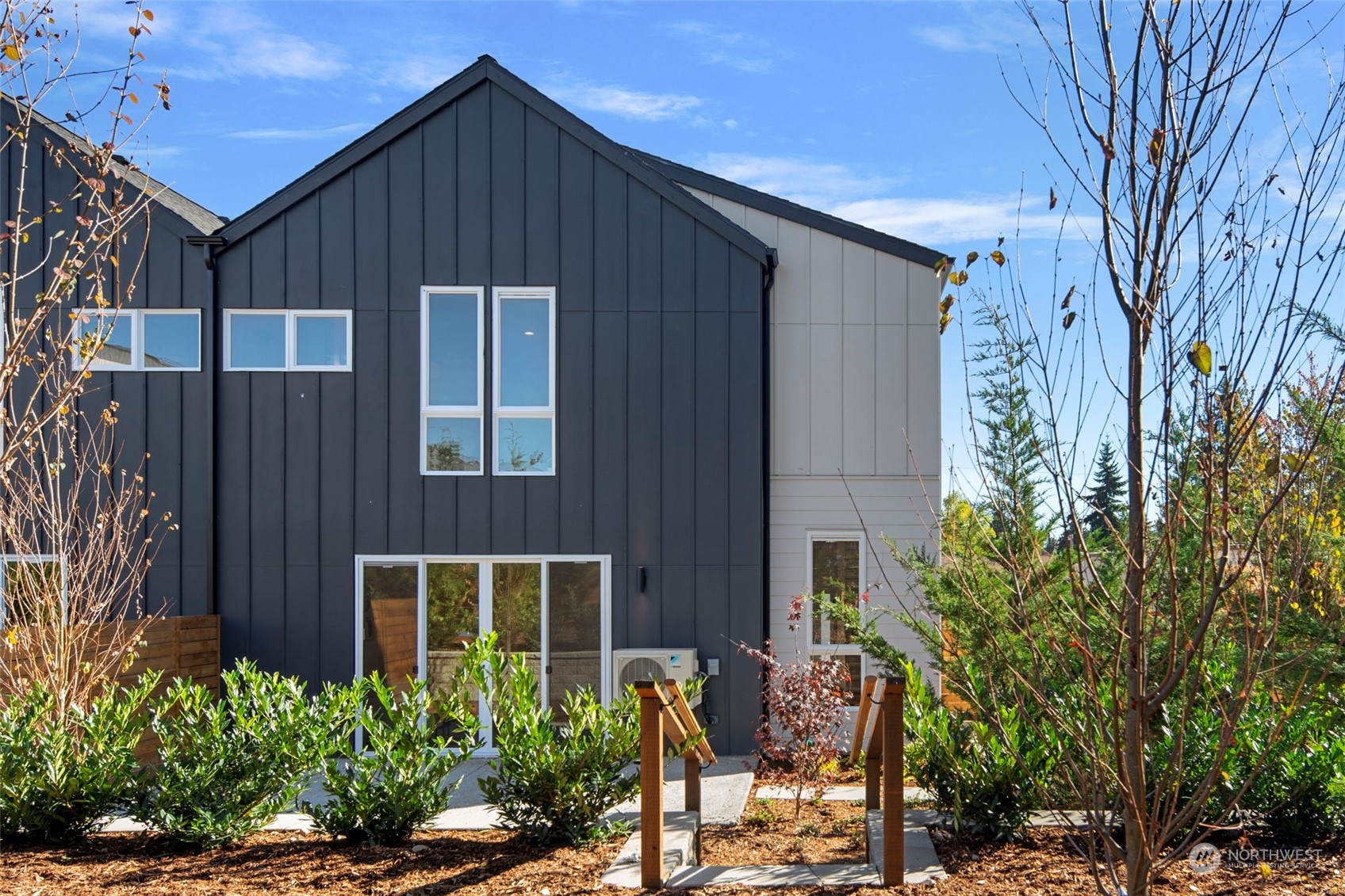 20120 61st Place W Unit: TH13