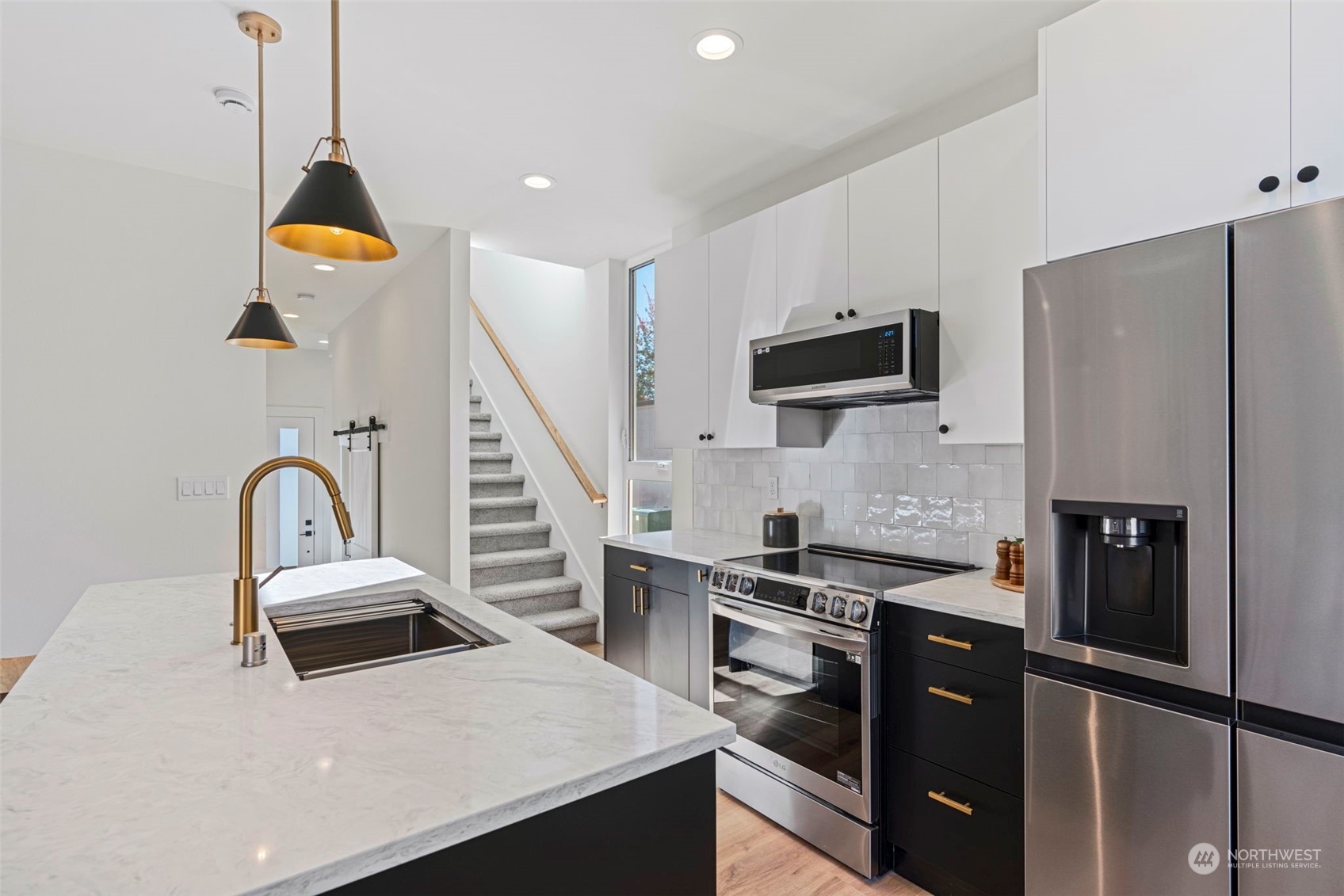 20120 61st Place W Unit: TH13