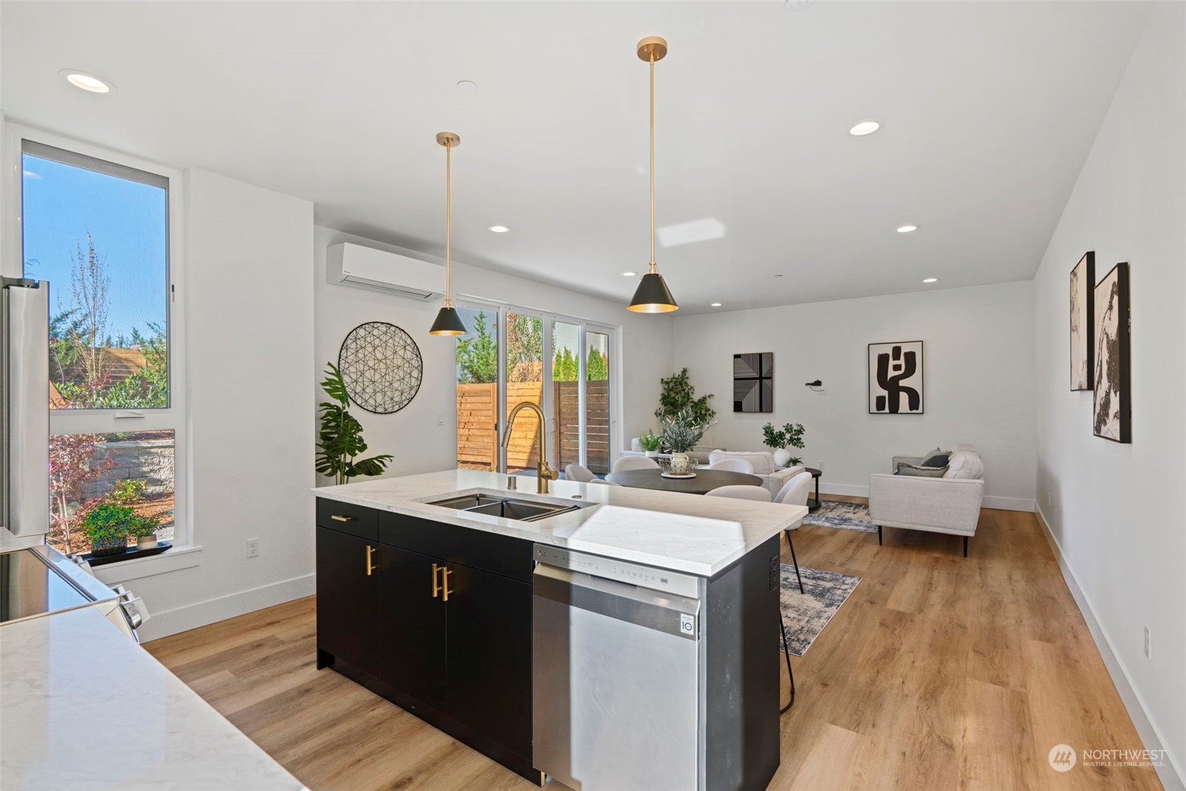 20120 61st Place W Unit: TH13