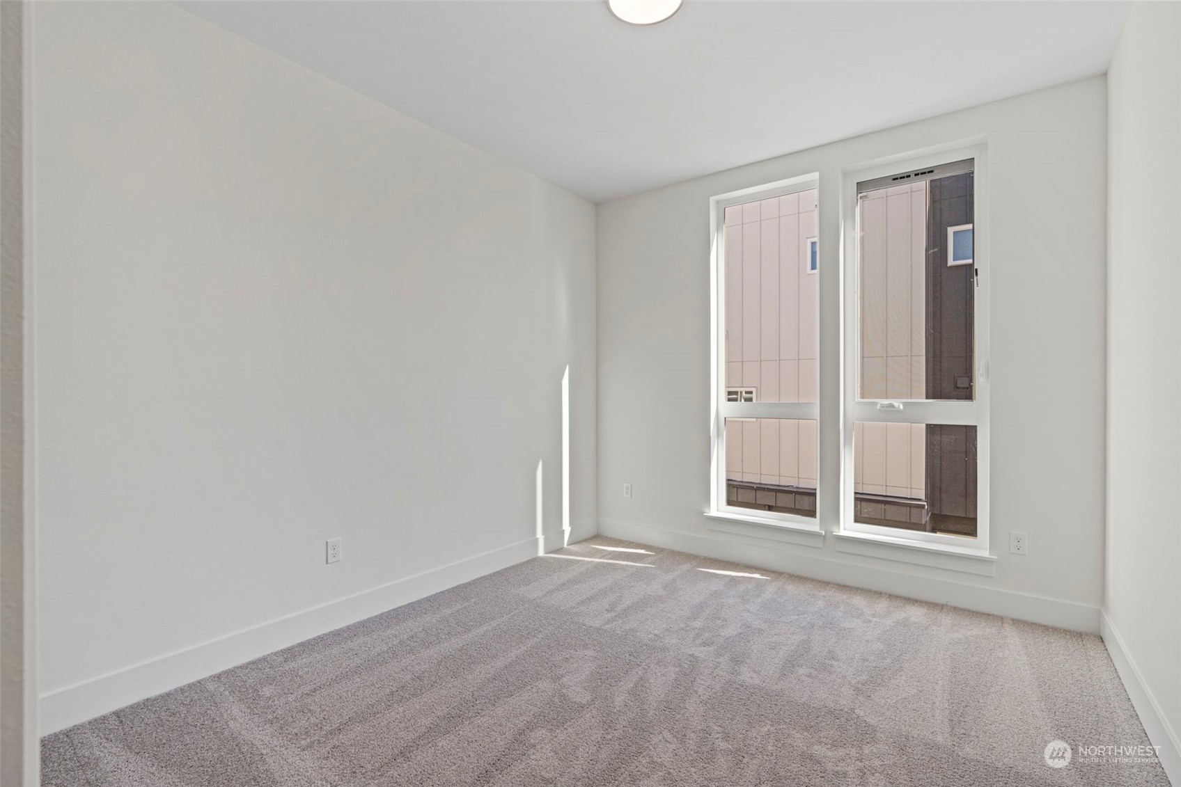 20120 61st Place W Unit: TH13