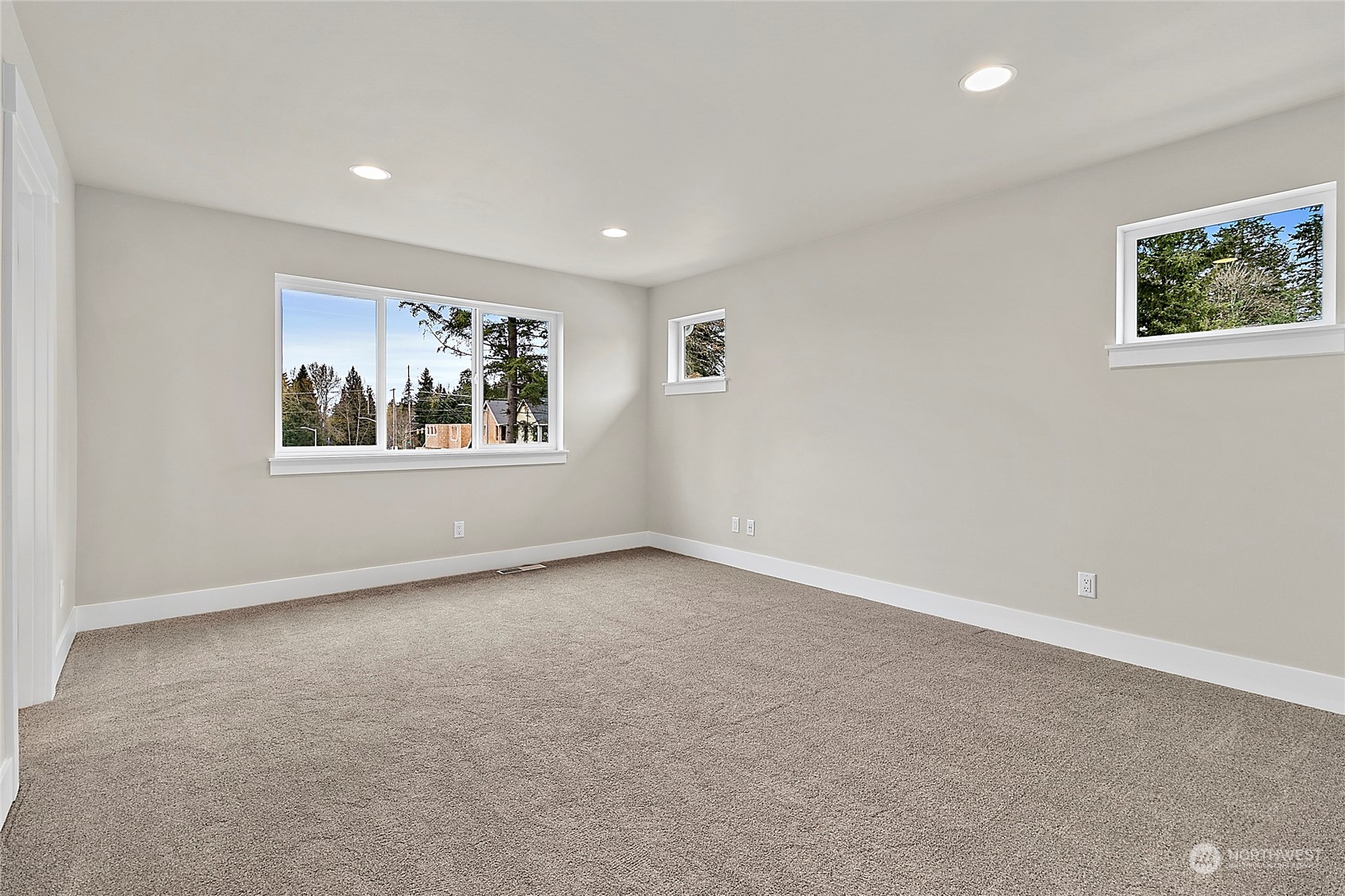 2514 121st Place SE Unit: EE 02