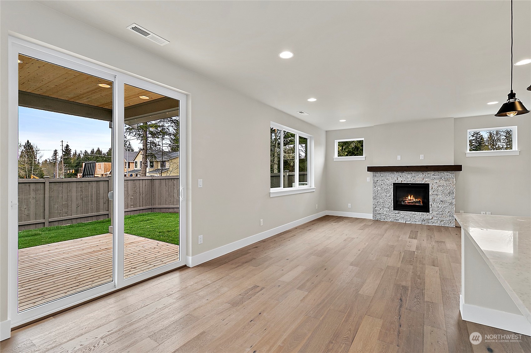 2514 121st Place SE Unit: EE 02