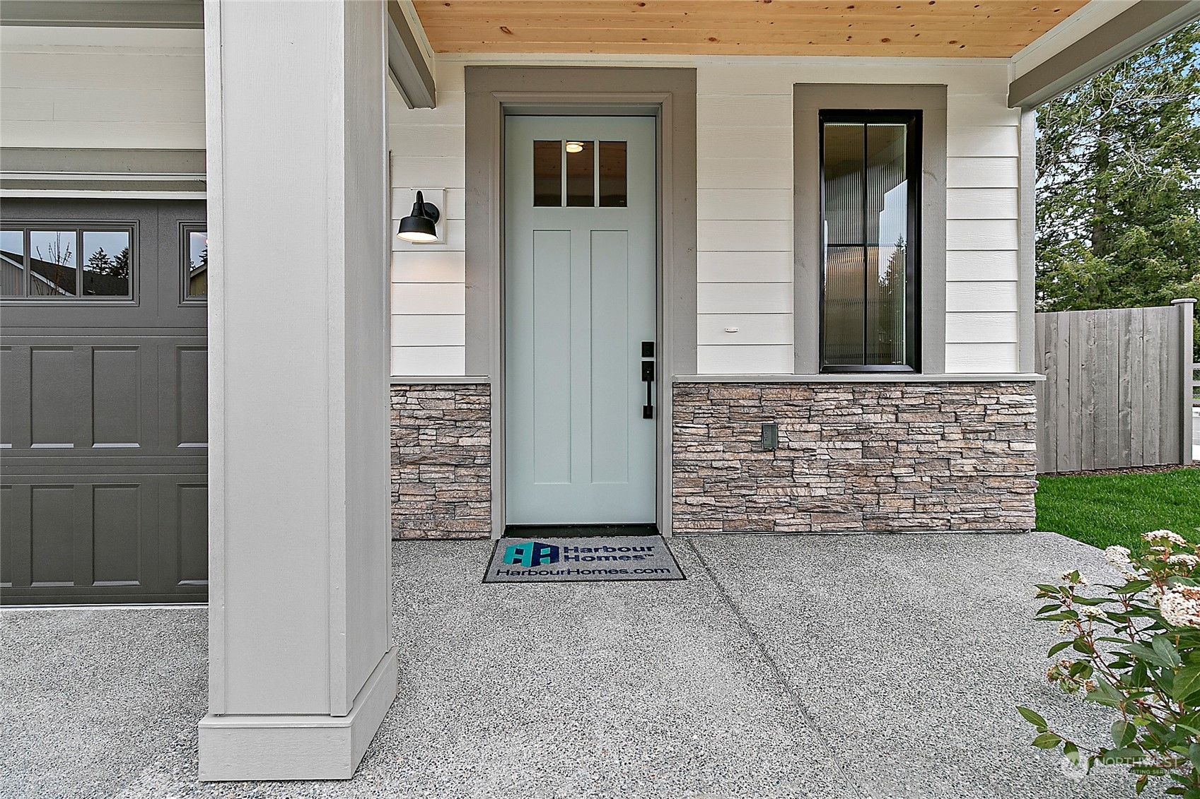 2514 121st Place SE Unit: EE 02