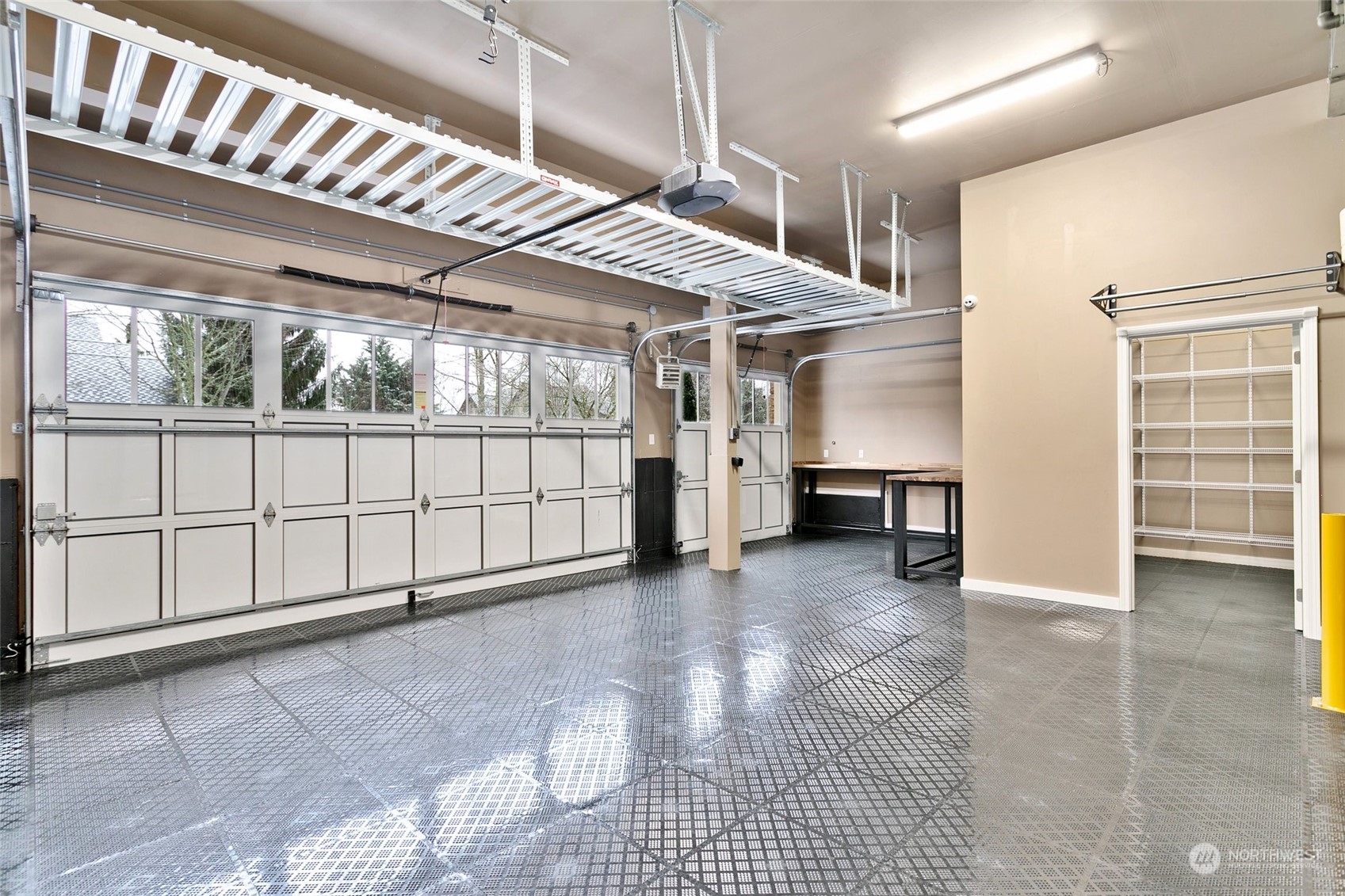 573 Saddleback Loop Way NW