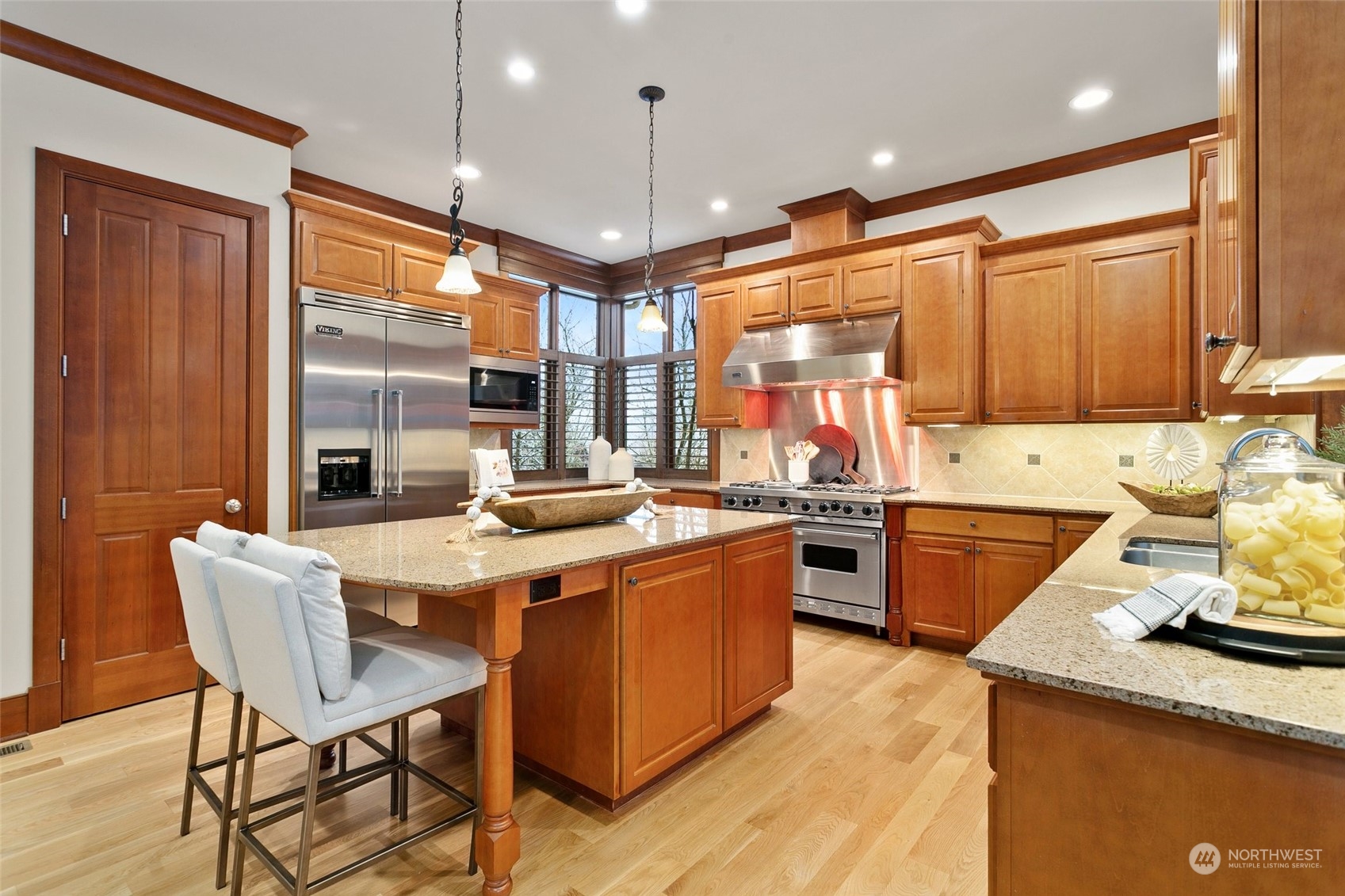 573 Saddleback Loop Way NW