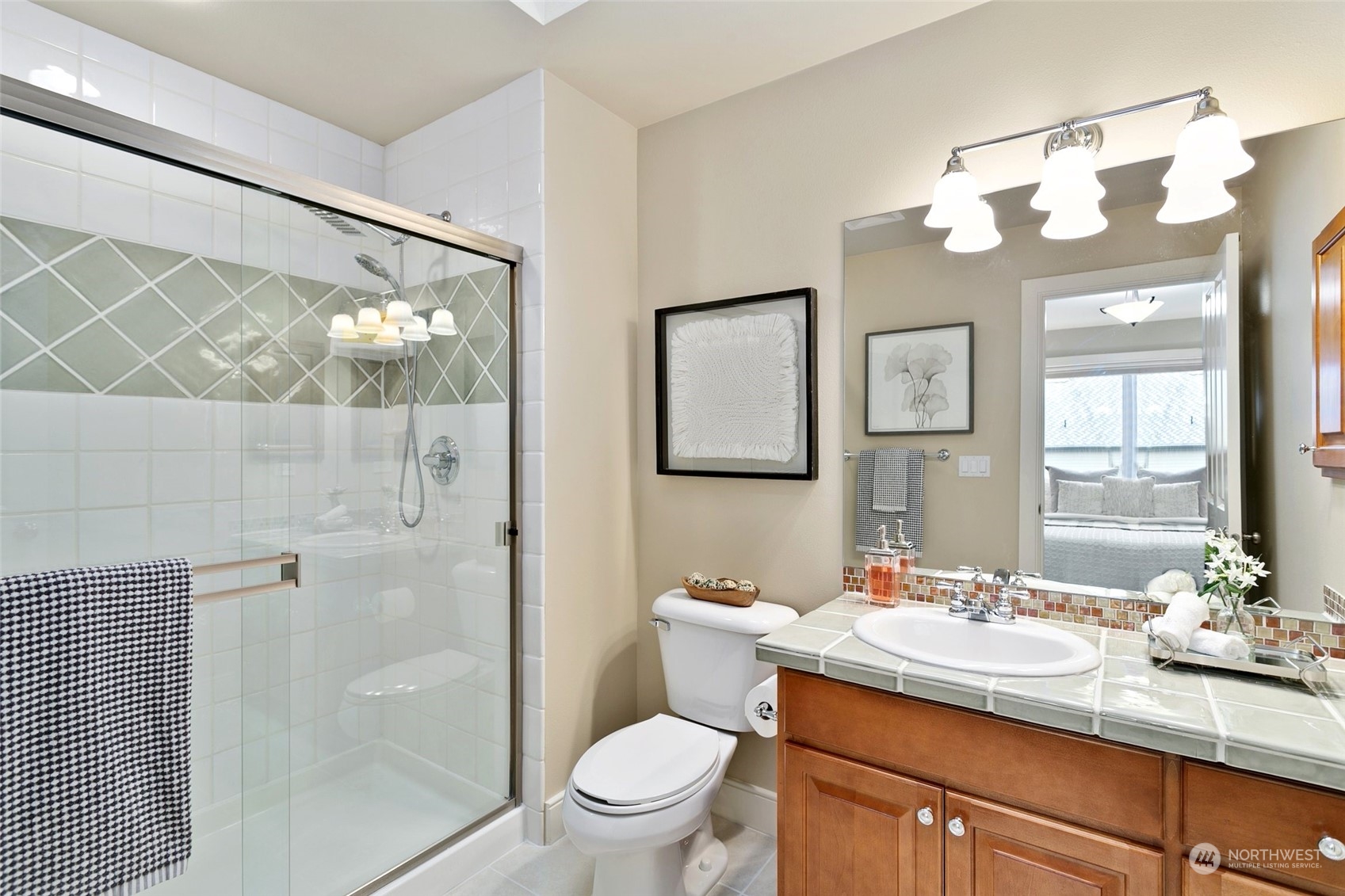 573 Saddleback Loop Way NW