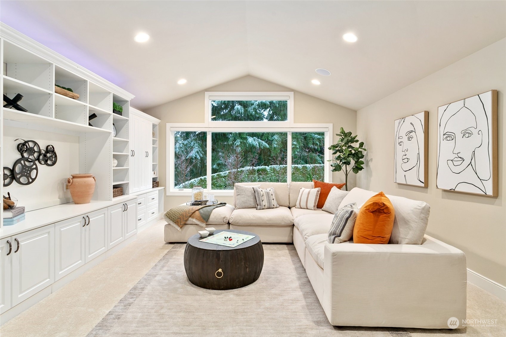 573 Saddleback Loop Way NW