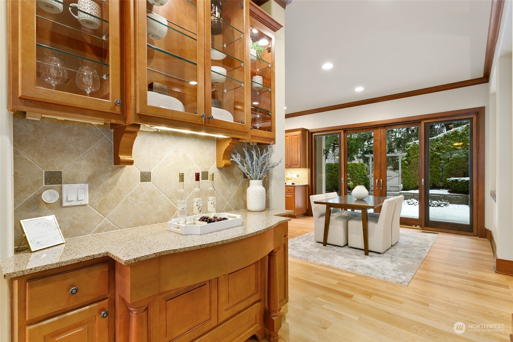 573 Saddleback Loop Way NW