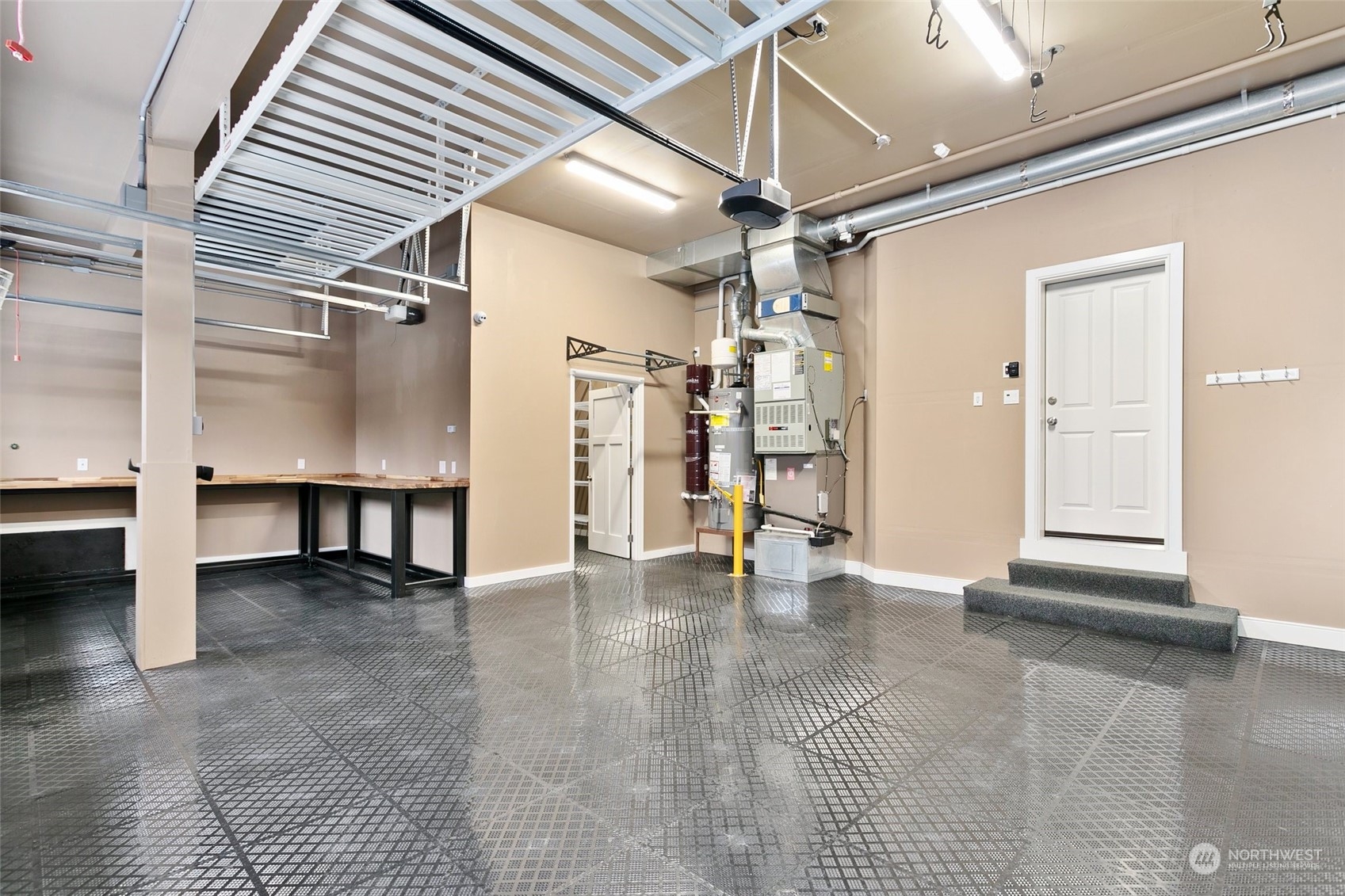 573 Saddleback Loop Way NW