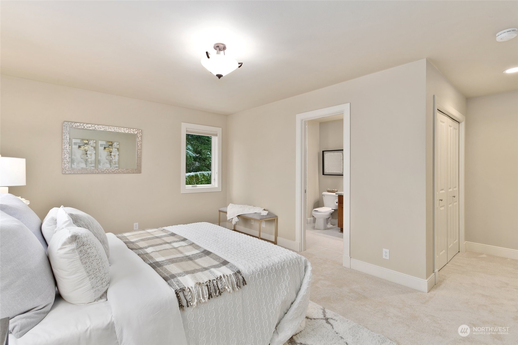 573 Saddleback Loop Way NW