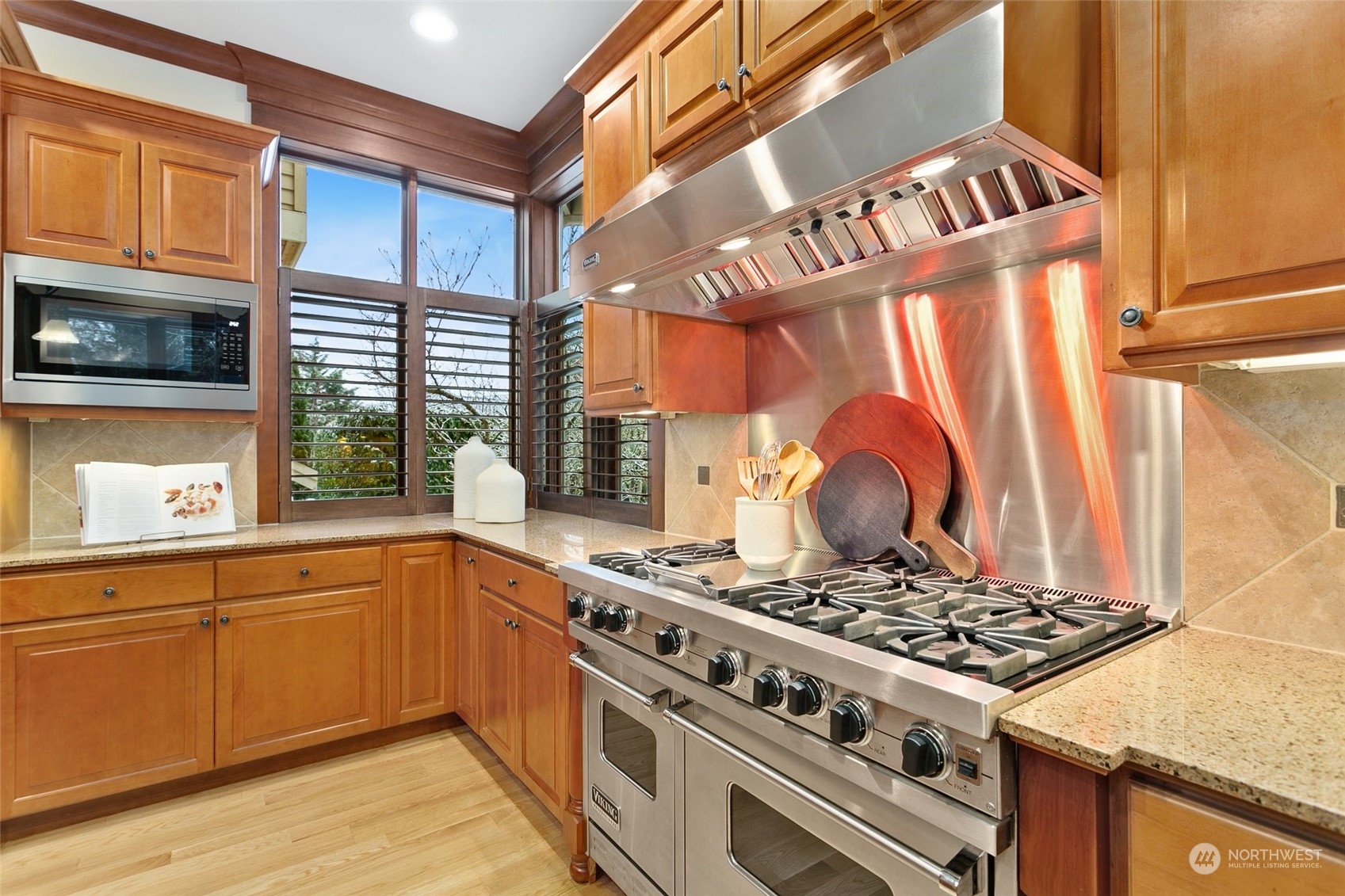 573 Saddleback Loop Way NW