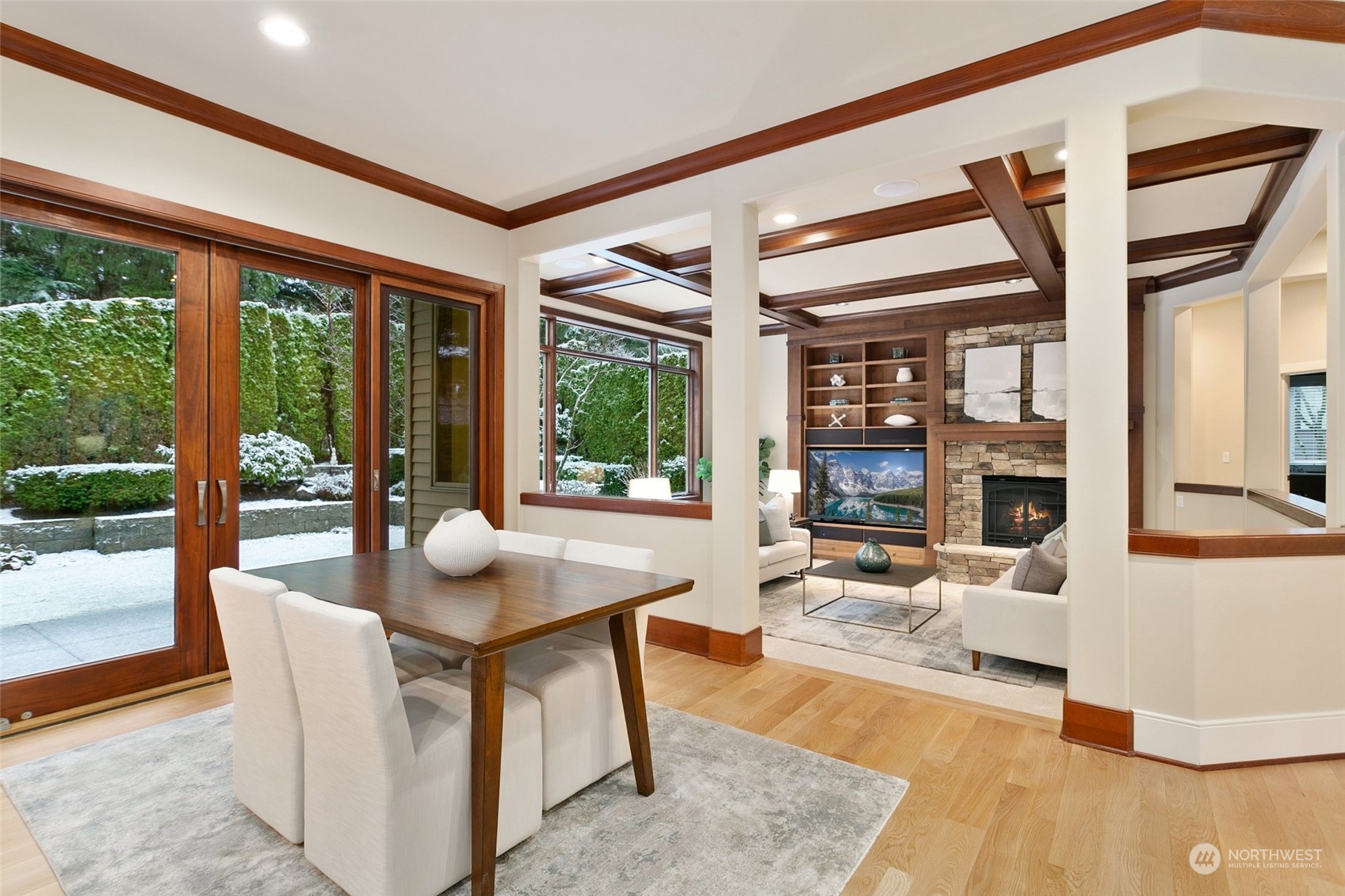 573 Saddleback Loop Way NW