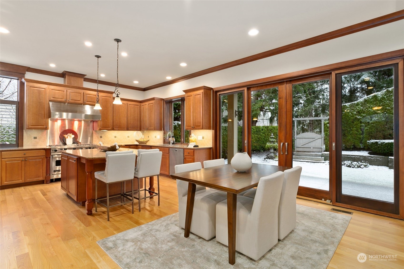 573 Saddleback Loop Way NW