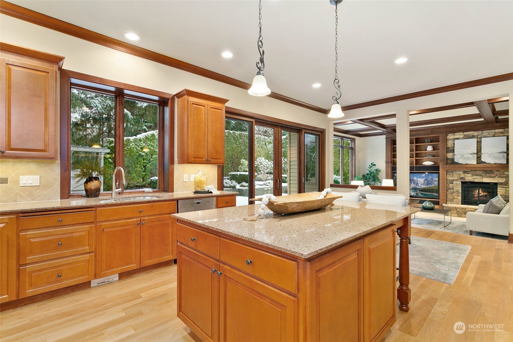 573 Saddleback Loop Way NW