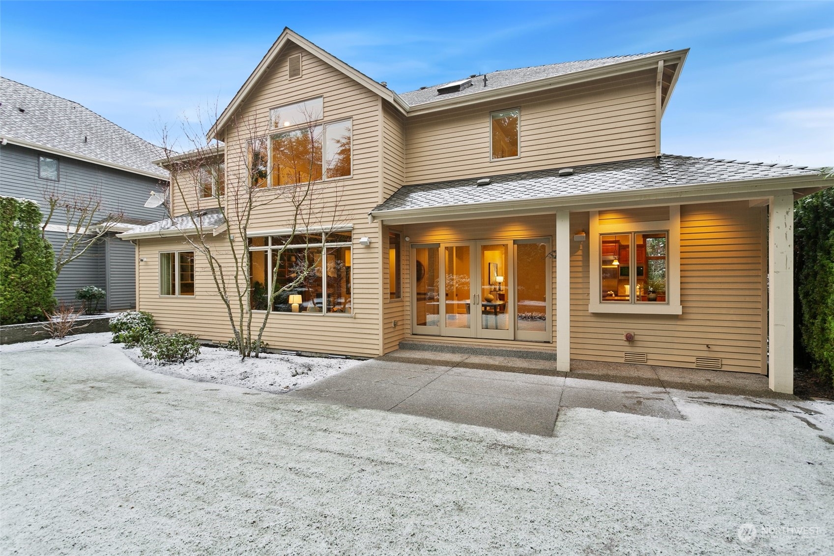 573 Saddleback Loop Way NW