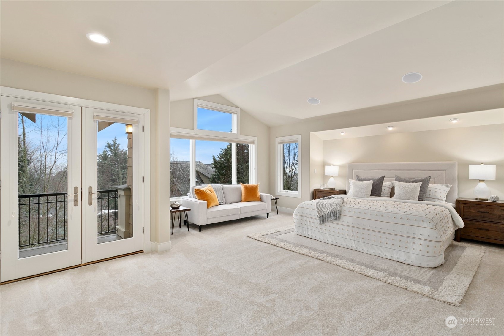 573 Saddleback Loop Way NW