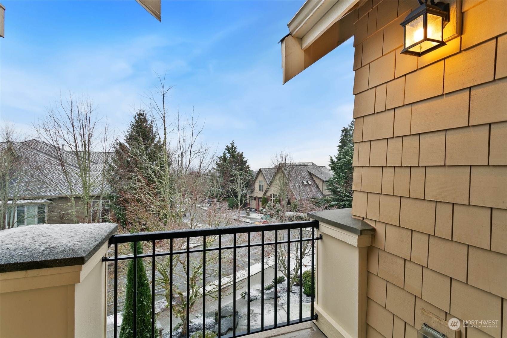 573 Saddleback Loop Way NW