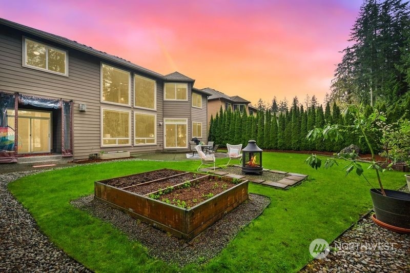 10719 Elliston Way NE