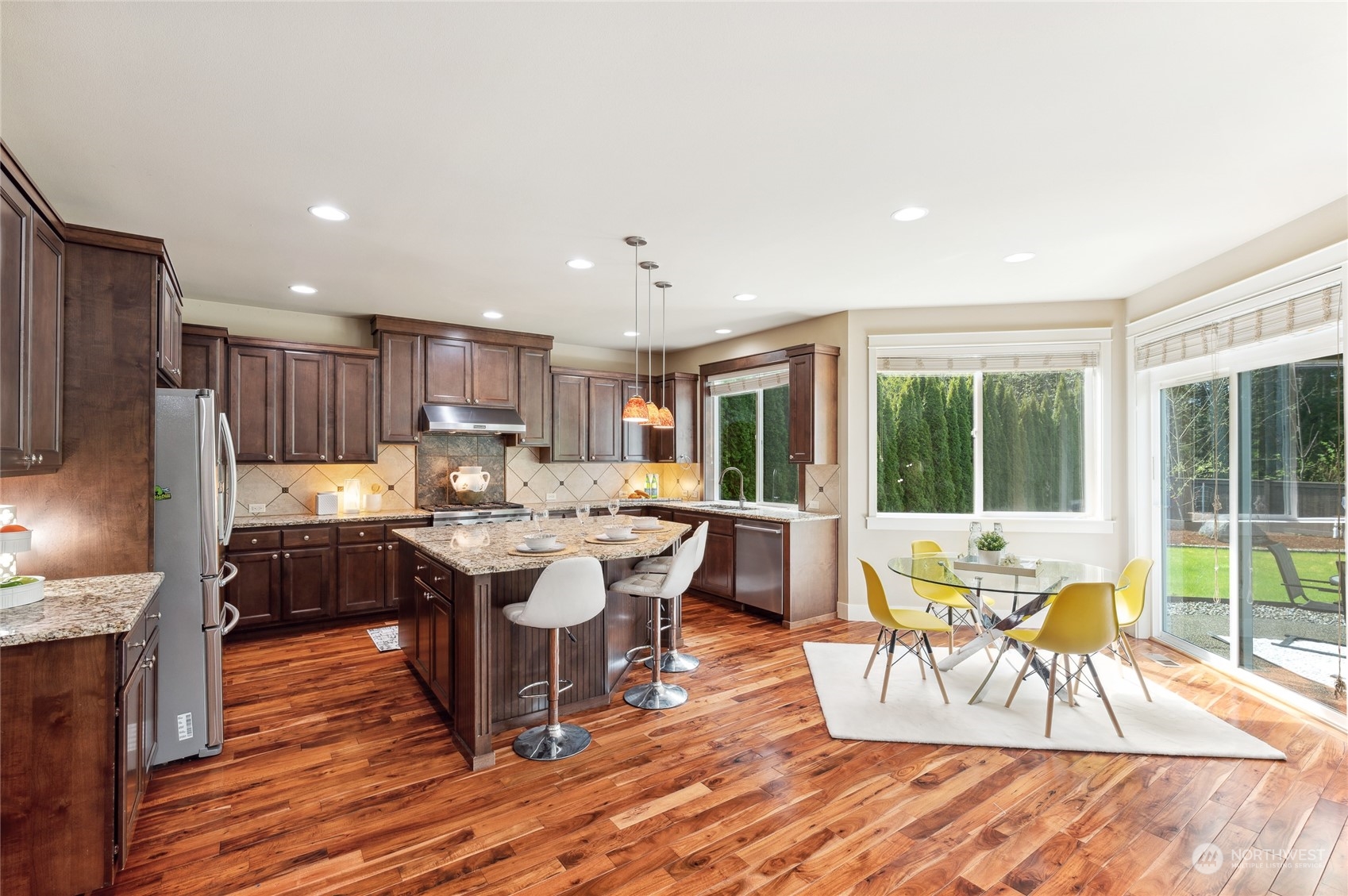 10719 Elliston Way NE