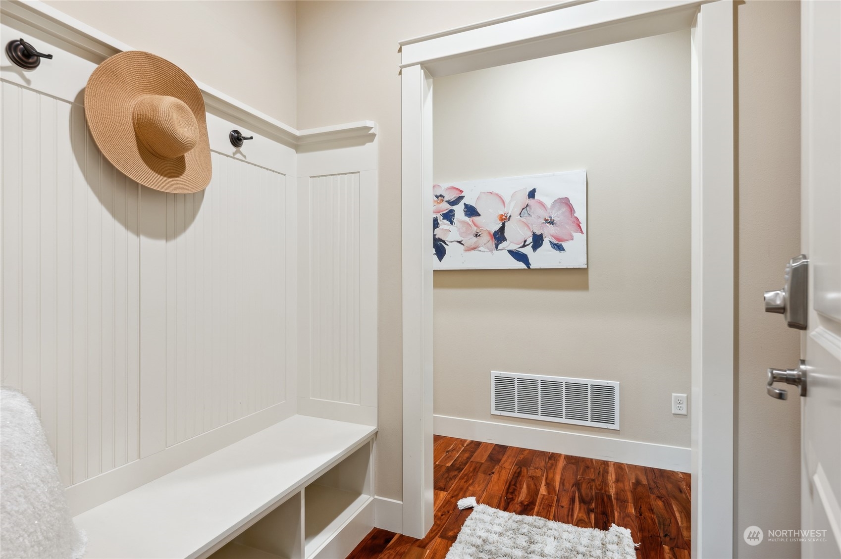 10719 Elliston Way NE