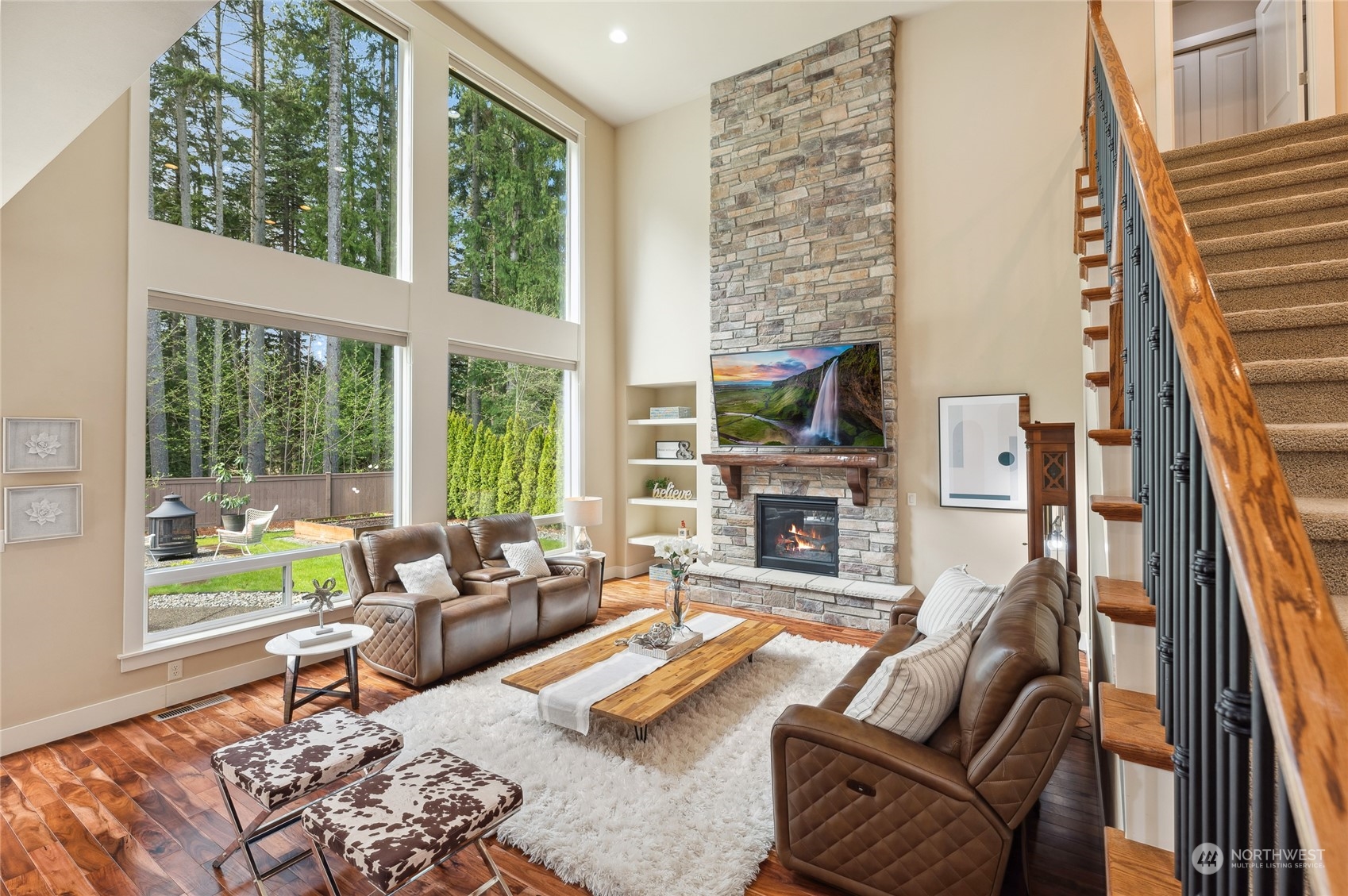 10719 Elliston Way NE