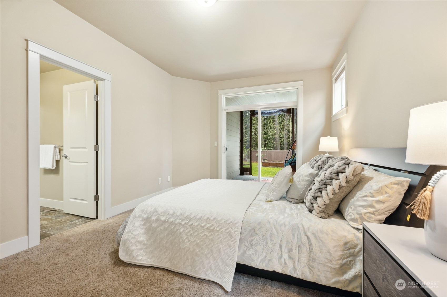 10719 Elliston Way NE