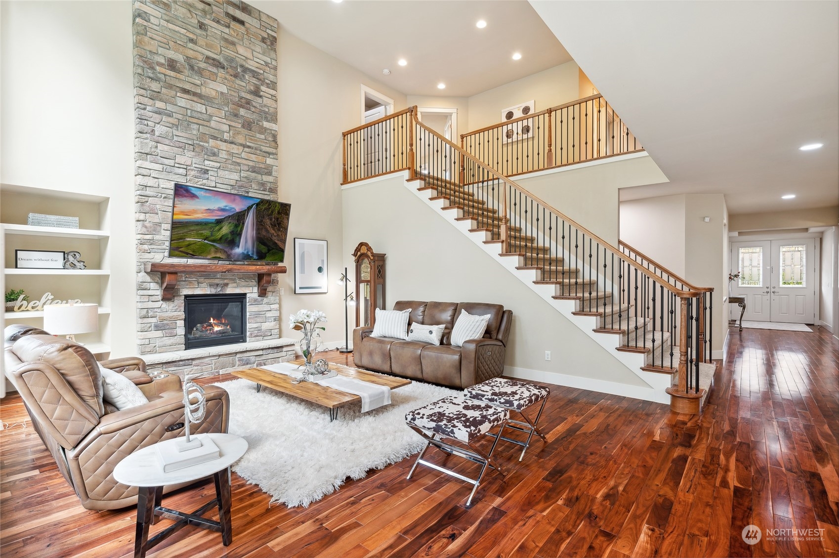 10719 Elliston Way NE