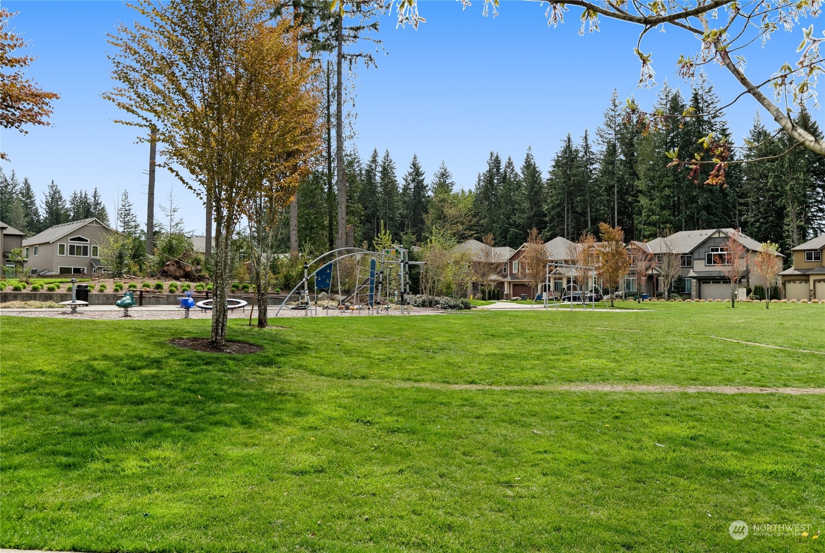 10719 Elliston Way NE