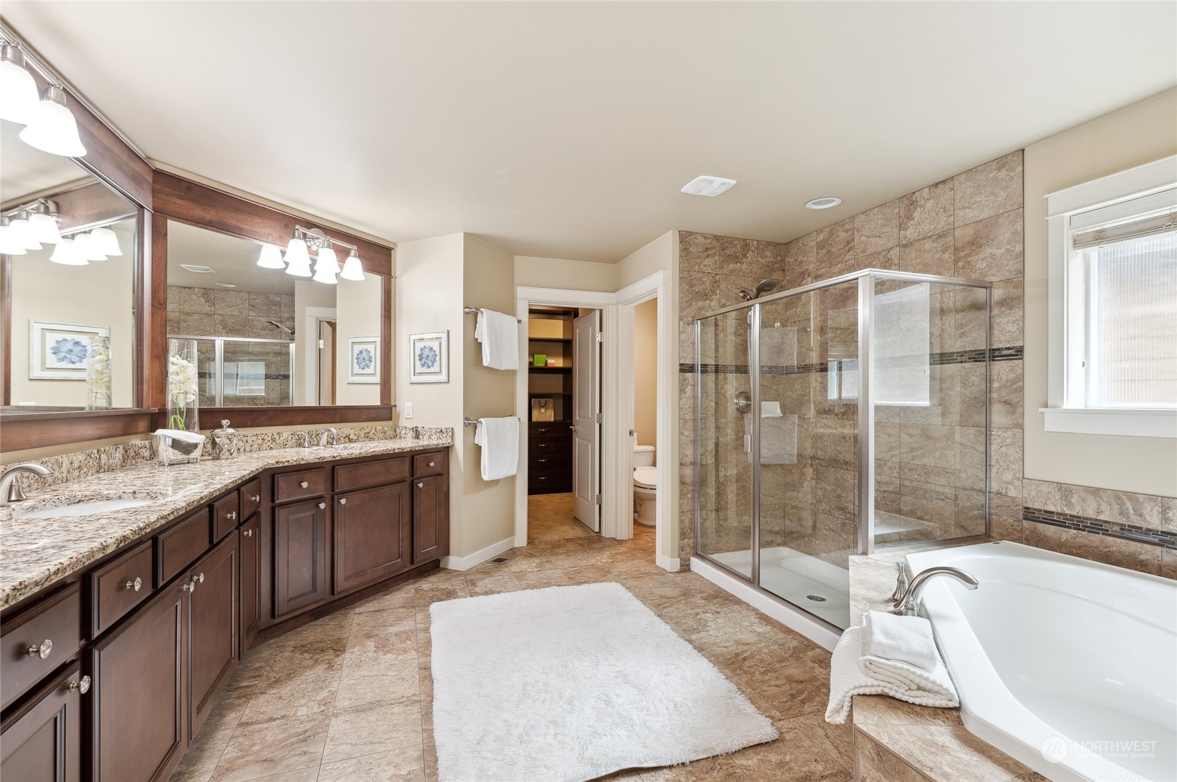 10719 Elliston Way NE