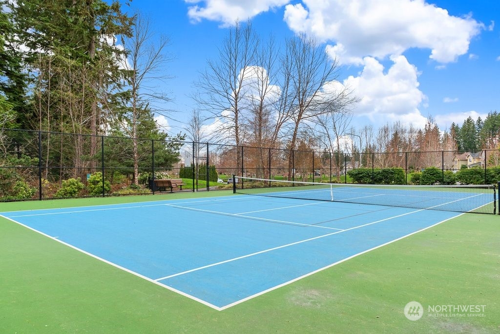 10719 Elliston Way NE